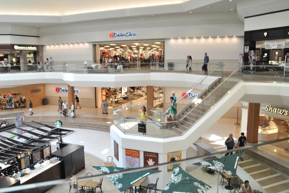 Southridge Mall Shopping mall in Greendale, Wisconsin